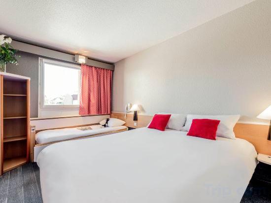 Standard, Double Bed, Chair Bed