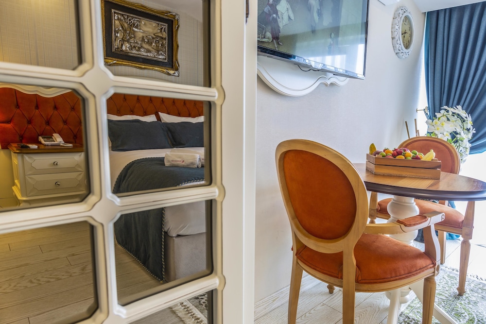 Andalouse Airport Suite Hotel 40/50