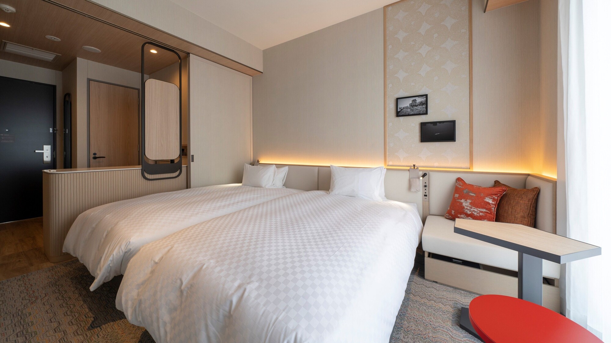 Moderate, Twin Beds