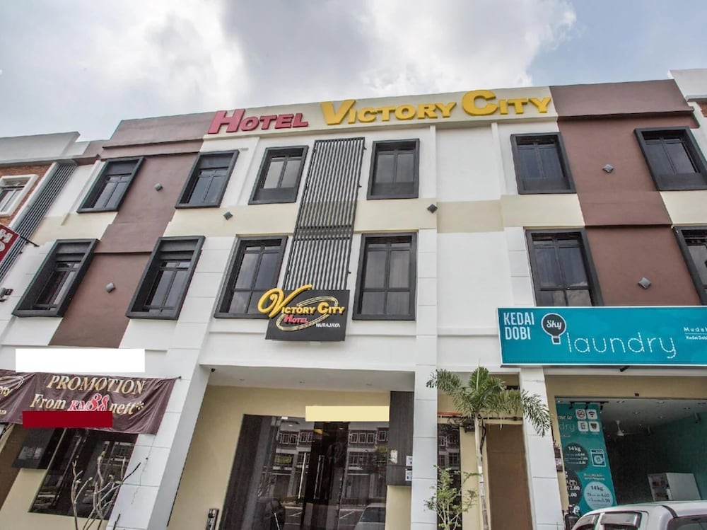 Hotel Zamburger Victory City 1/30