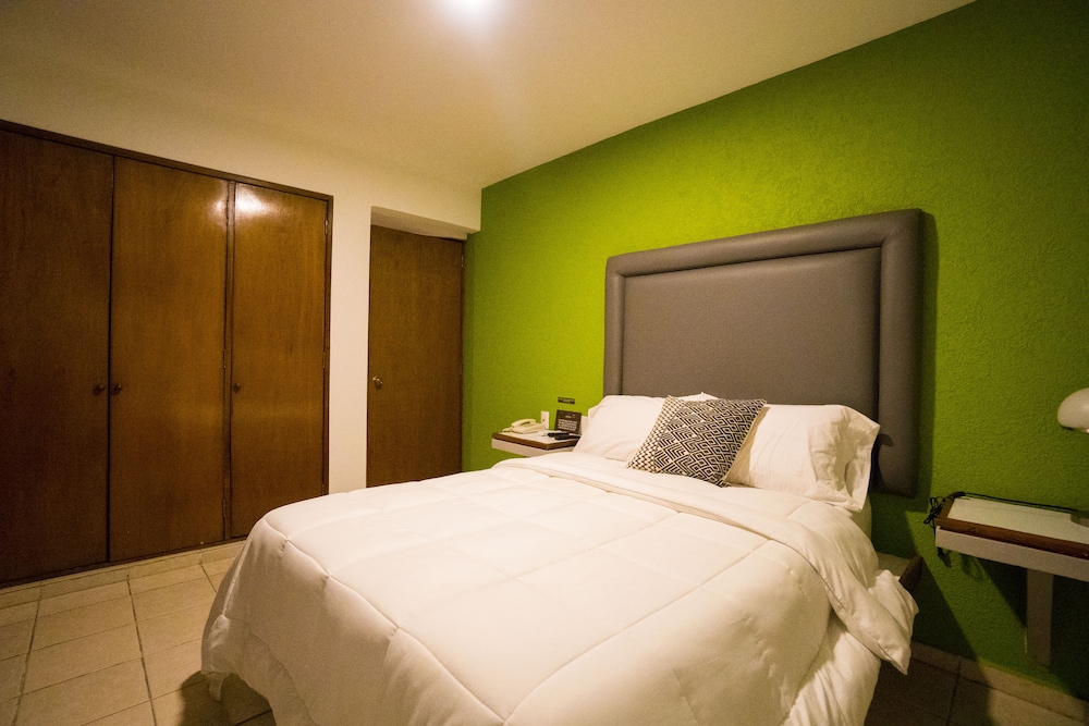 Hotel Suites Regina 14/30