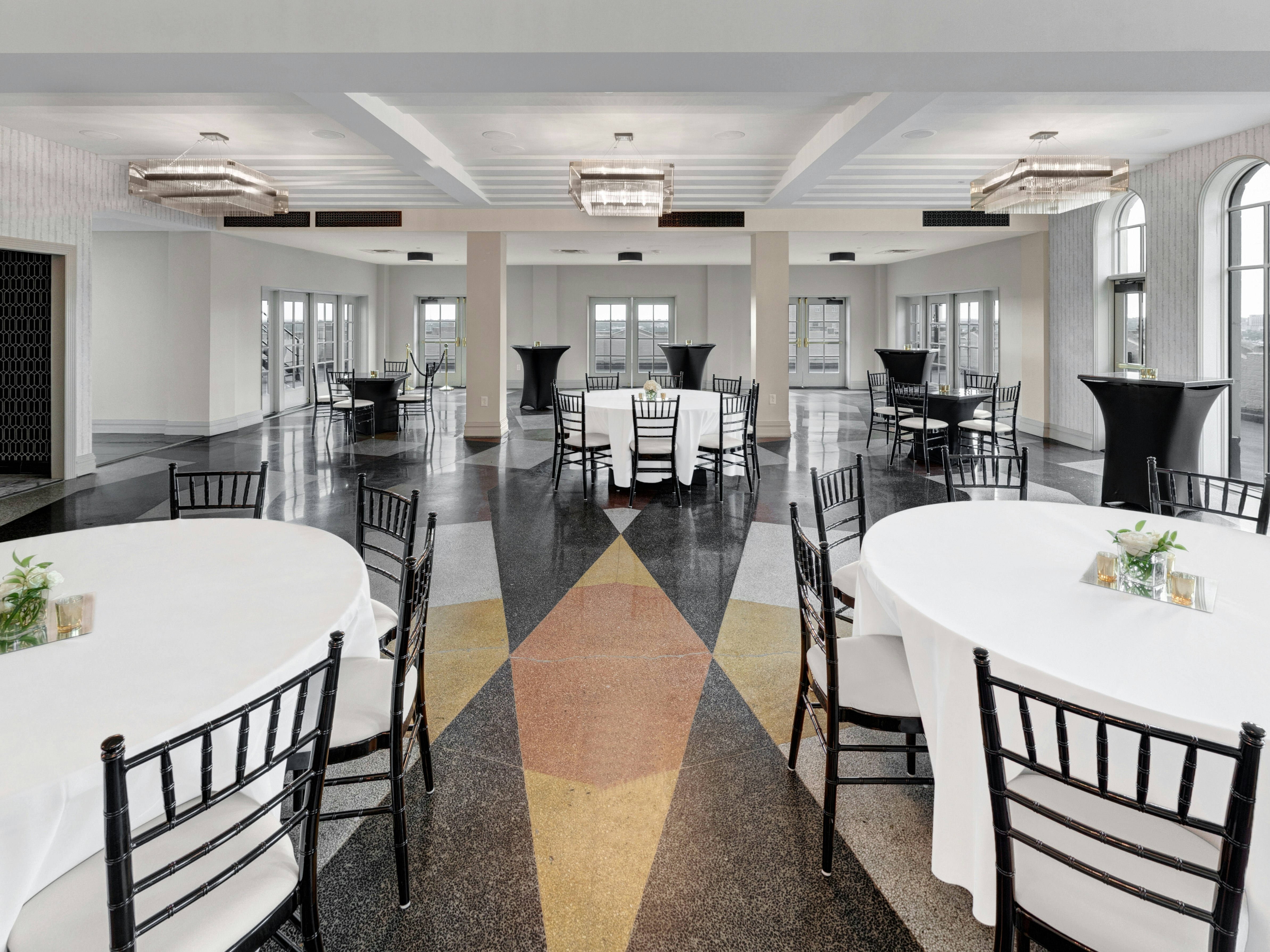 Tulsa Club Hotel Curio Collection By Hilton 76/89