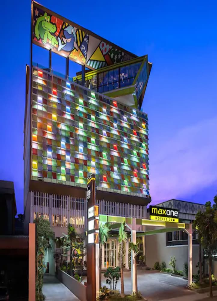 Maxonehotels at Tidar Surabaya 1/30