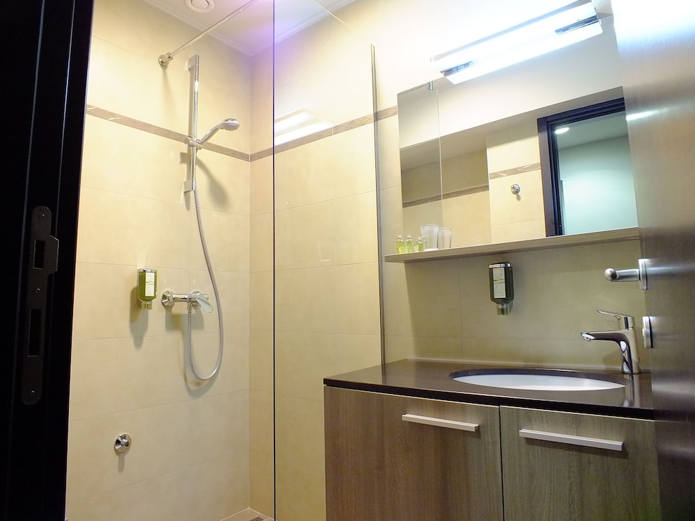 Zenit Hotel 16/19