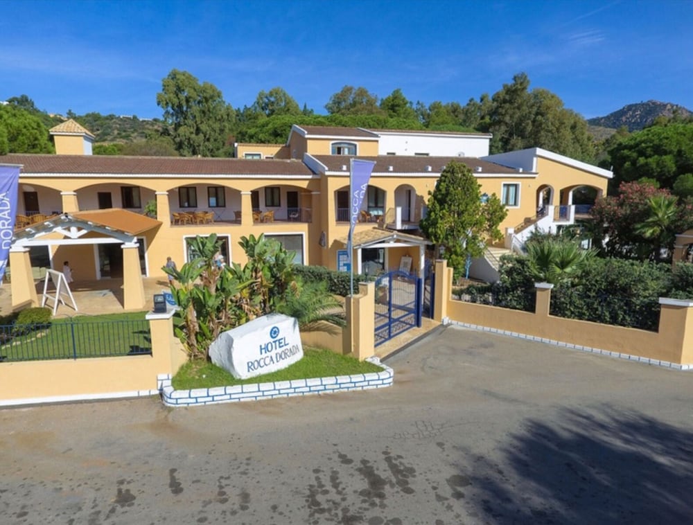 Hotel Rocca Dorada 39/41
