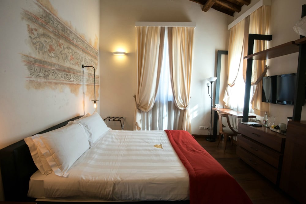 Relais Giulia 21/85