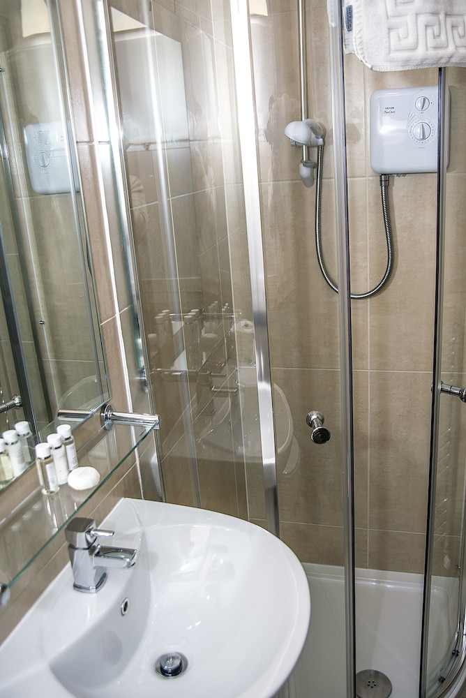 Base Serviced Apartments - Sir Thomas Street 6/57