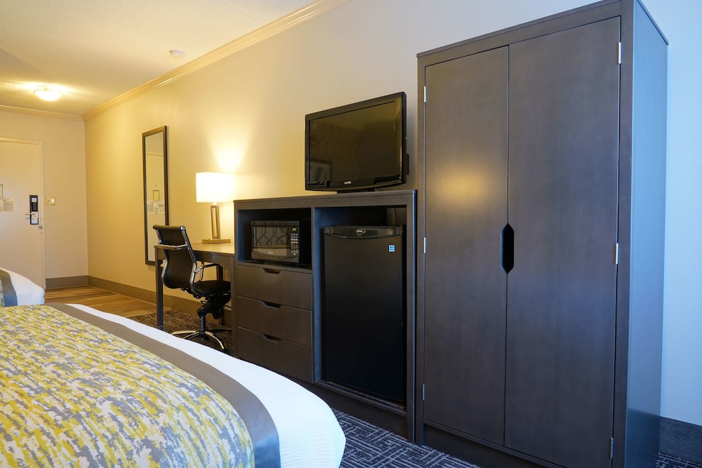 Best Western Plus Morristown Conference Center 19/45