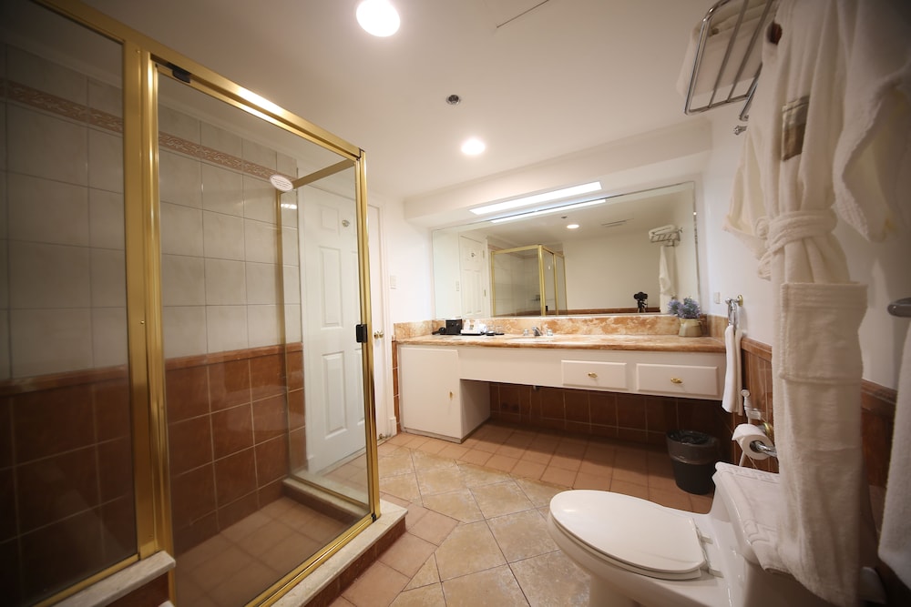 Infinity Towers Suites 49/50