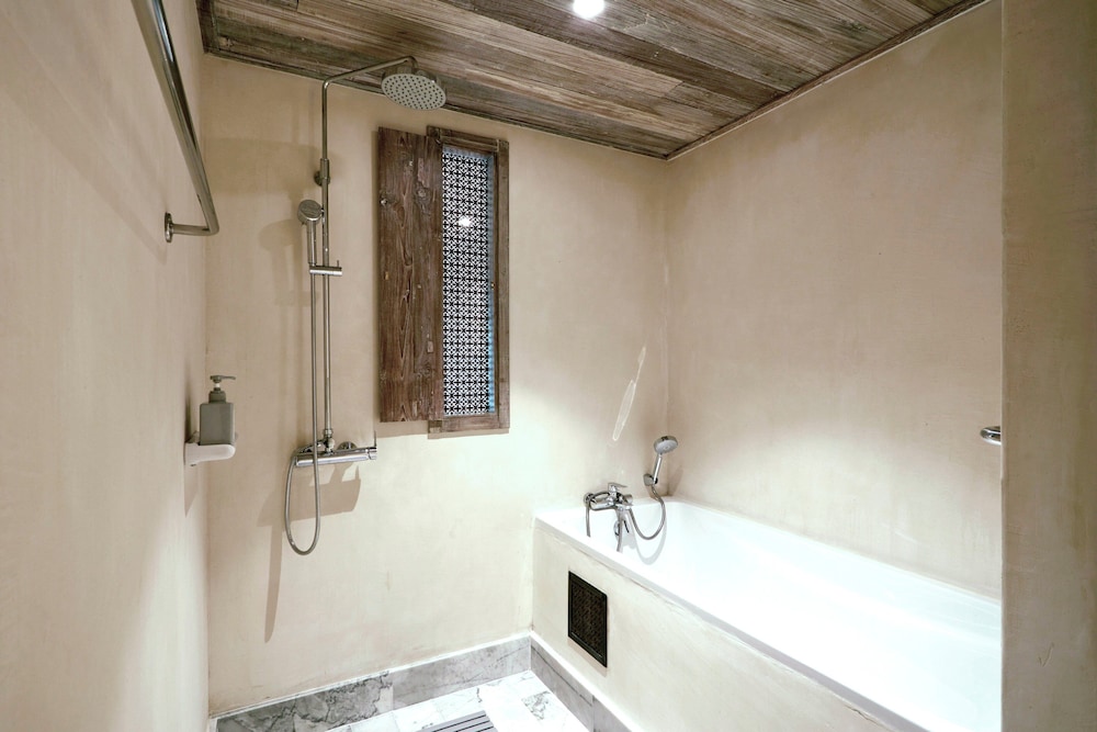 غرفة بريميوم بسريرين منفصلين بإطلالة على الحديقة، Dinso Resort 5/6