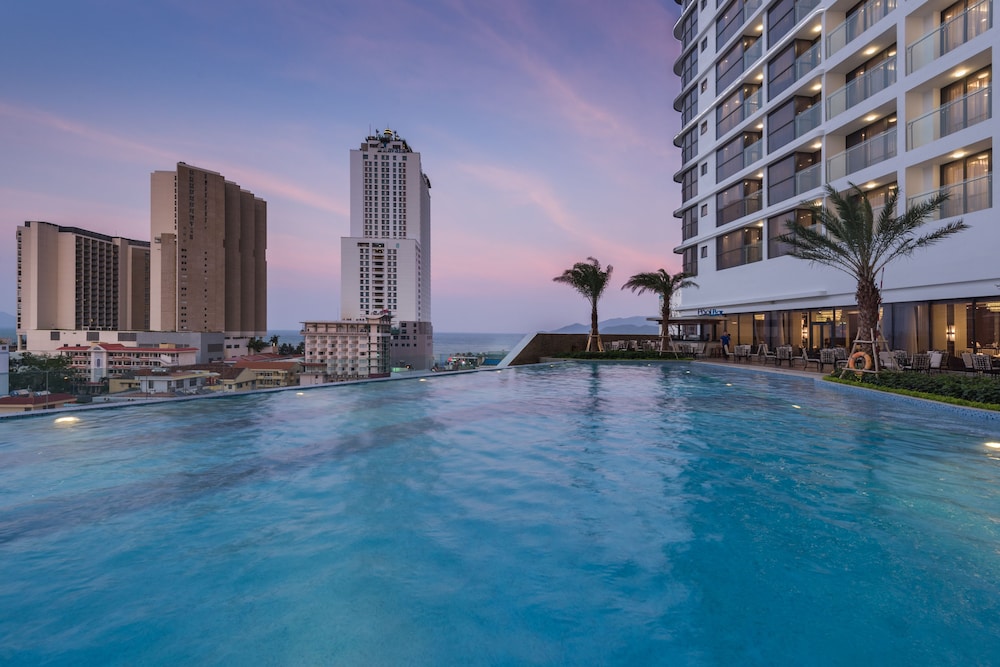 Vinpearl Empire Nha Trang, Affiliated by Melia 9/73