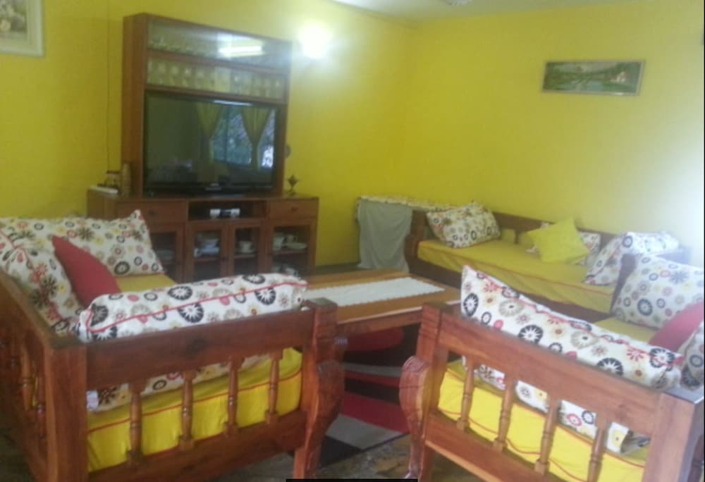 Coral Sea Villas 5/9