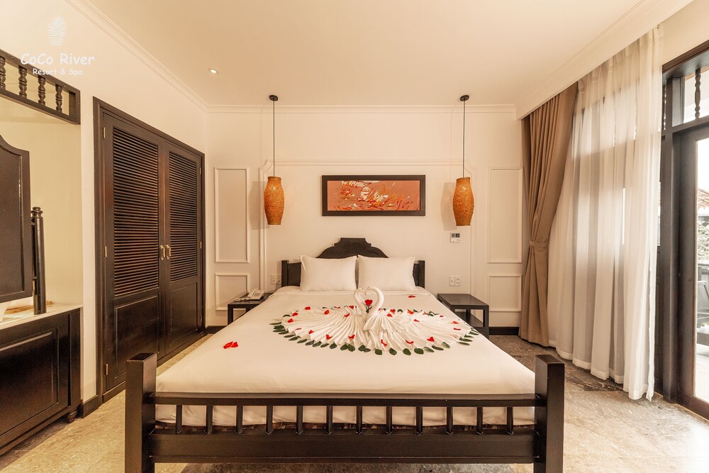 HONEYMOON, SUITE