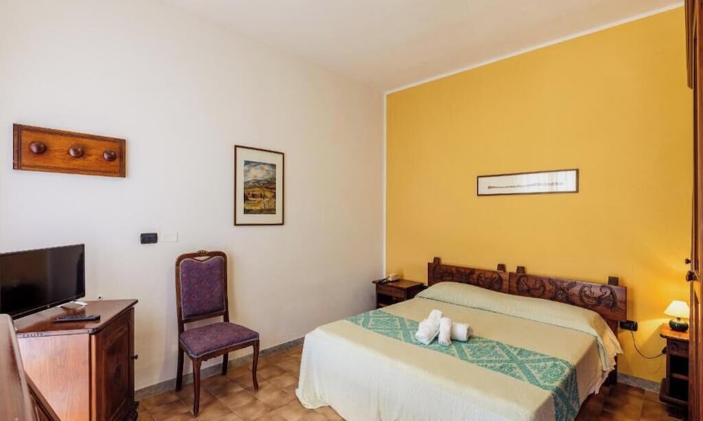 Club Malaspina Hotel and Resort 18/54