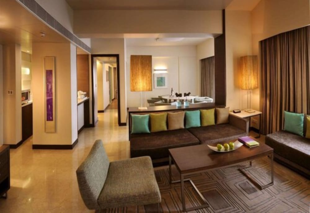Pullman Chennai Anna Salai 31/44