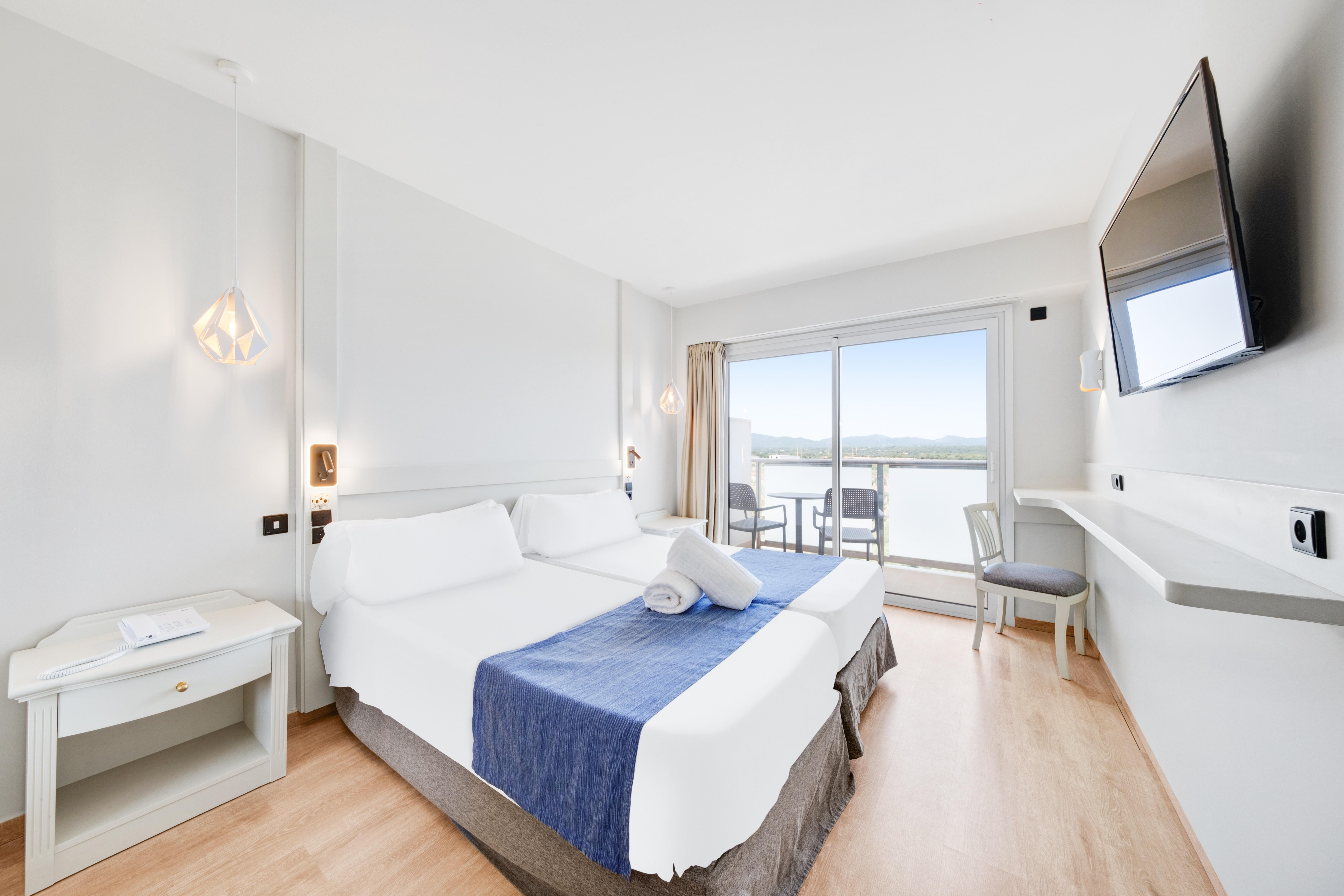 Room, Double Bed, Balcony or Terrace