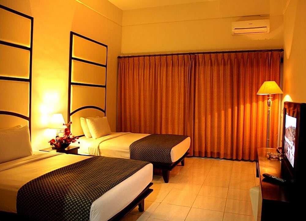 The Aliante Hotel 26/67