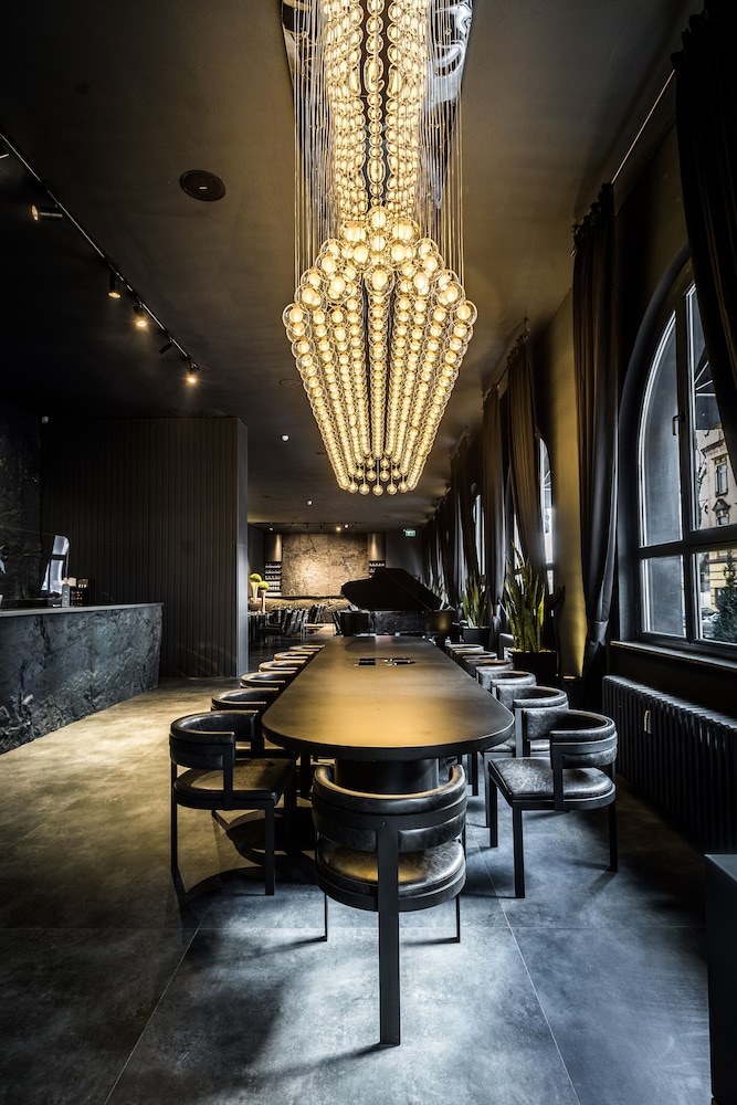 Black Hotel Cologne 23/32