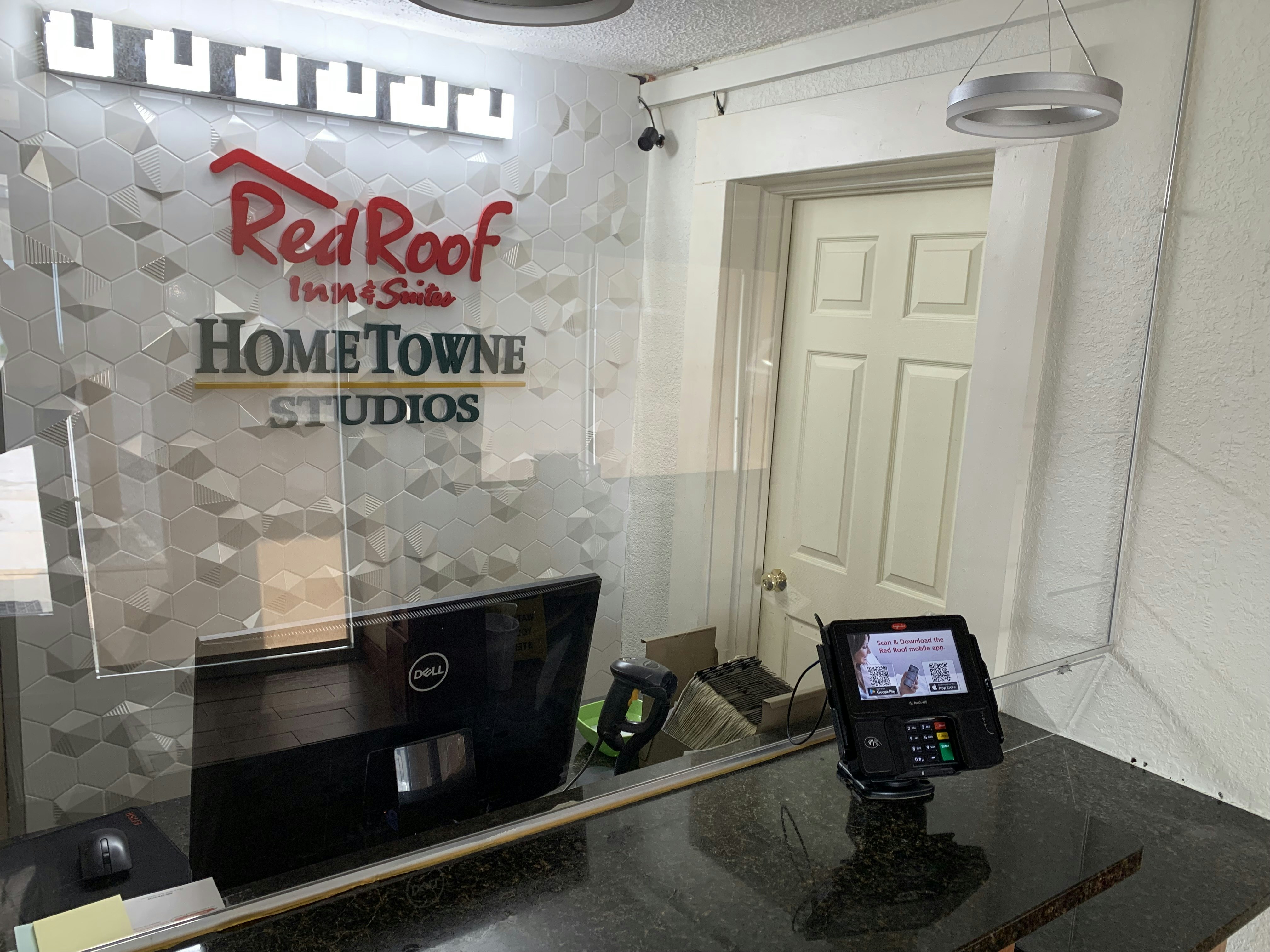 HomeTowne Studios by Red Roof Battle Creek 3/7
