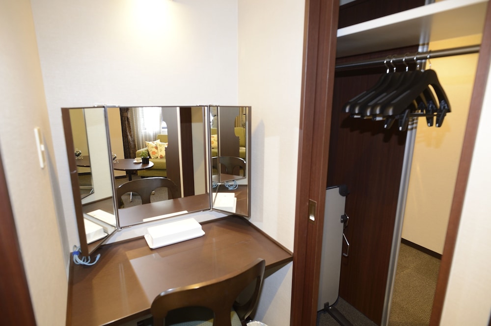 Midosuji Hotel 28/34