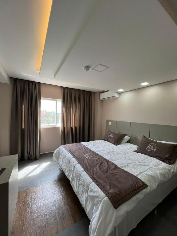 Master, Suite