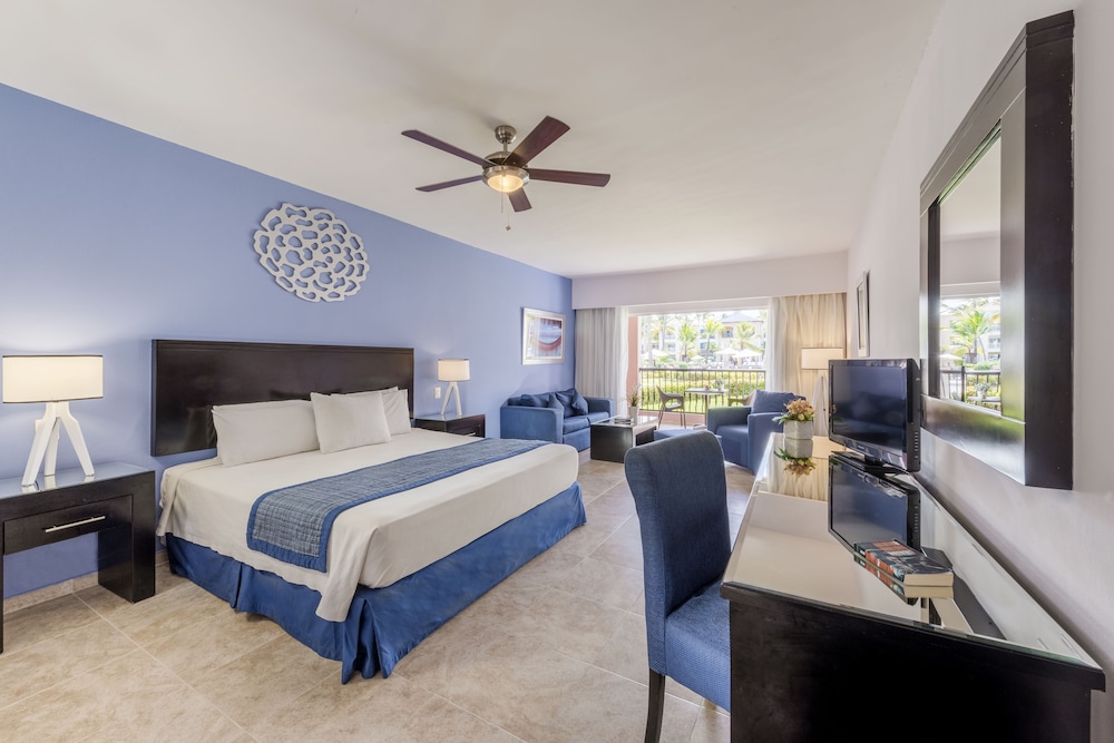Ocean Blue And Sand Beach Resort - All Inclusive 11/47