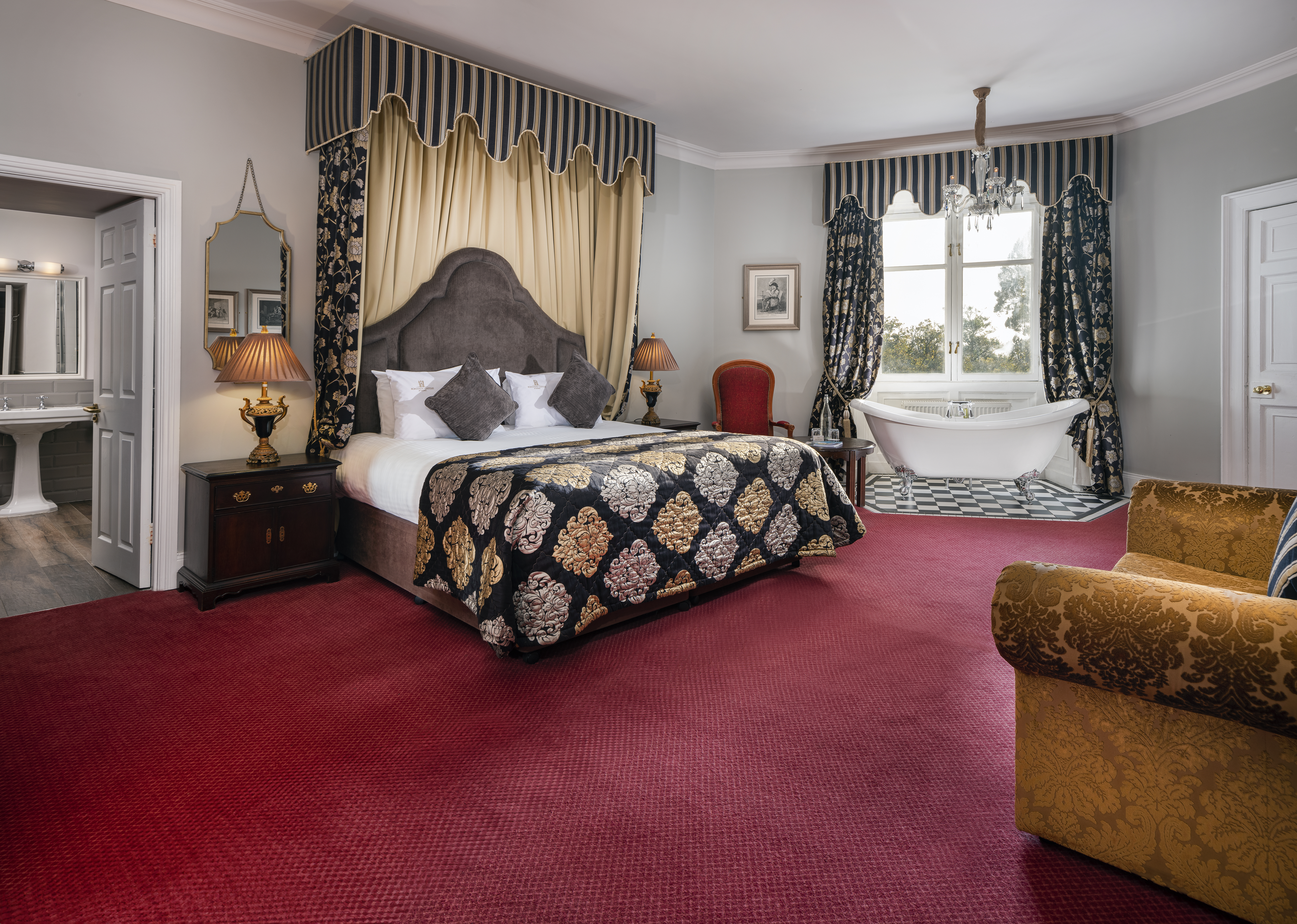 Deluxe, Double Bed