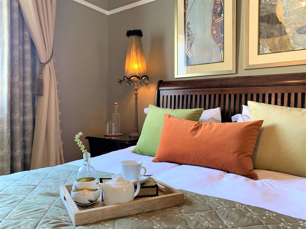 Abbey Manor Luxury Guesthouse 24/70