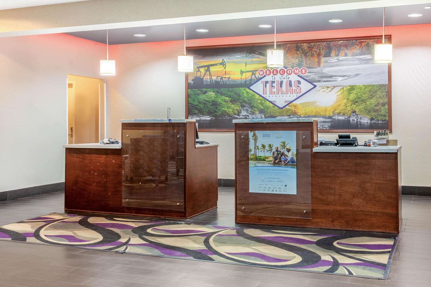 La Quinta Inn Suites Luling 7/23
