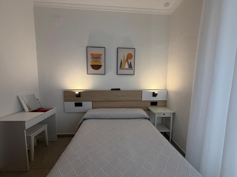 Hostal Bahía 35/50