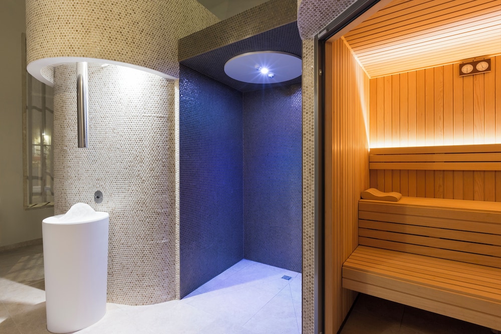 SOWELL Grand Hotel Dieu 37/38