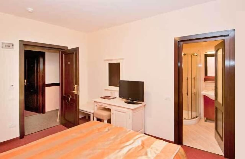 Hotel Bucegi 14/34