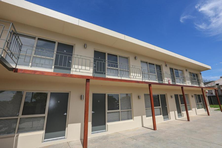 Seven Pines Motor Inn 1/22
