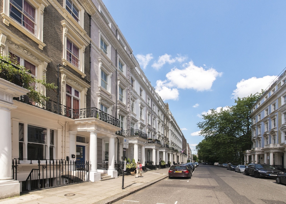 Astor Kensington Hostel 28/29