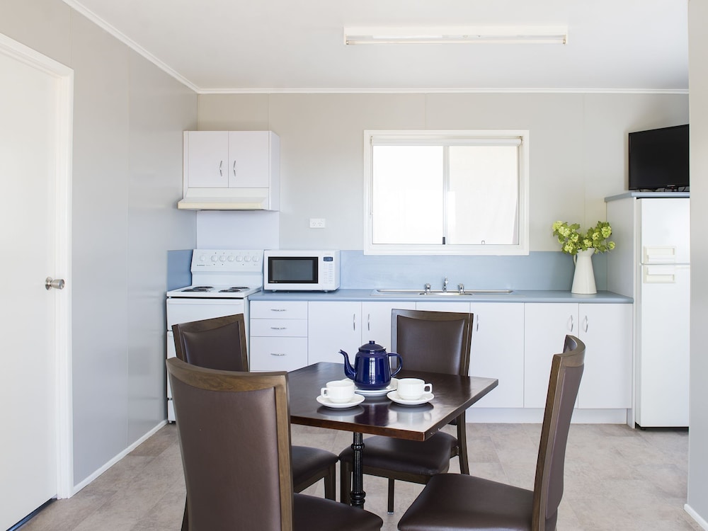 Saltbush Retreat 55/70