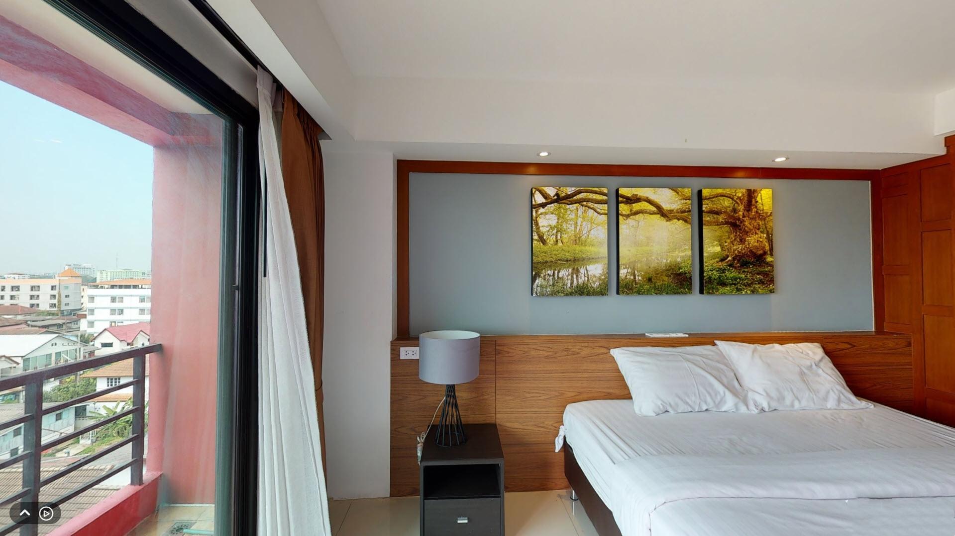 Deluxe, Double Bed
