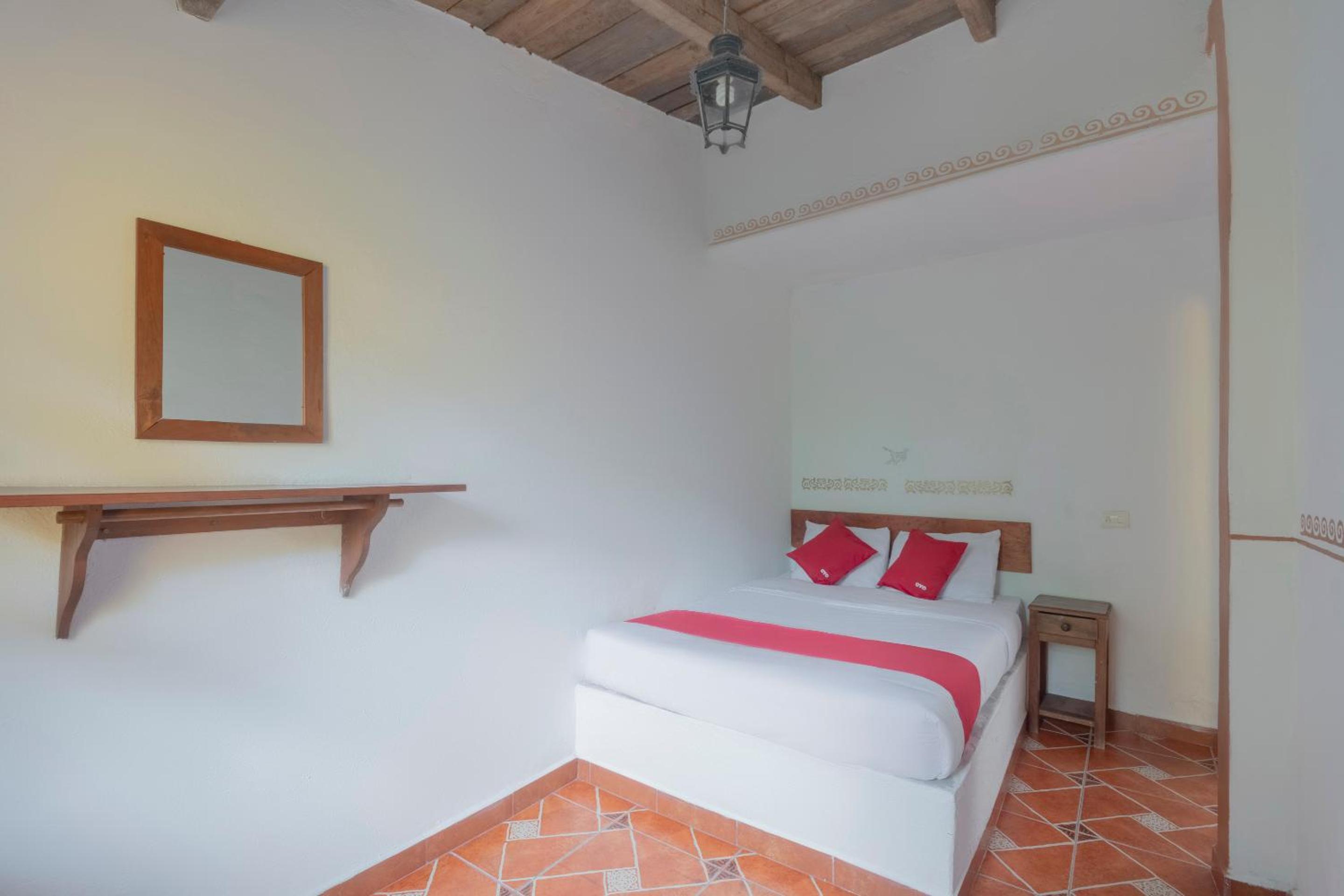 OYO Hotel Coyopolan 16/60