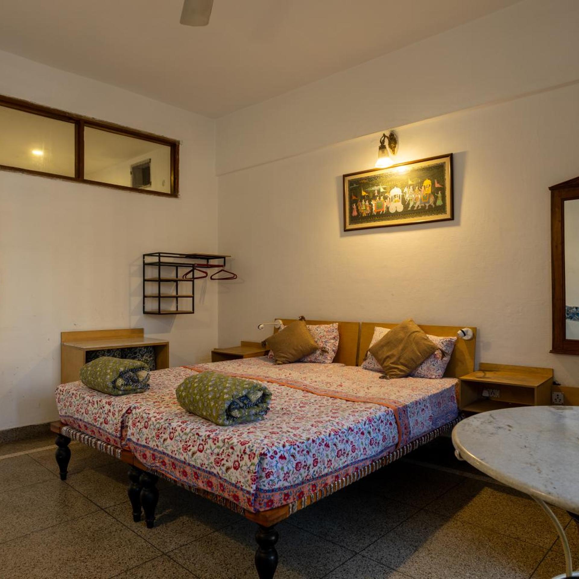 Super, Deluxe, Double or Twin Bed