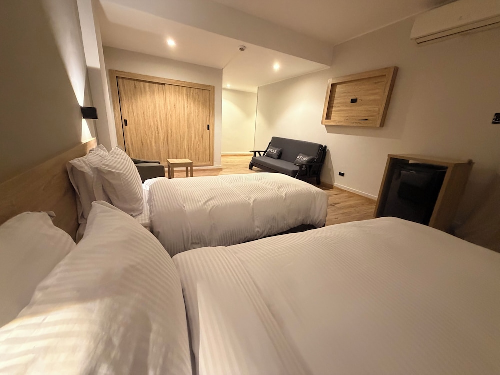Atlas International Hotels 14/48