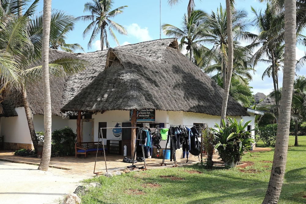Sultan Sands Island Resort & Spa in Kiwengwa