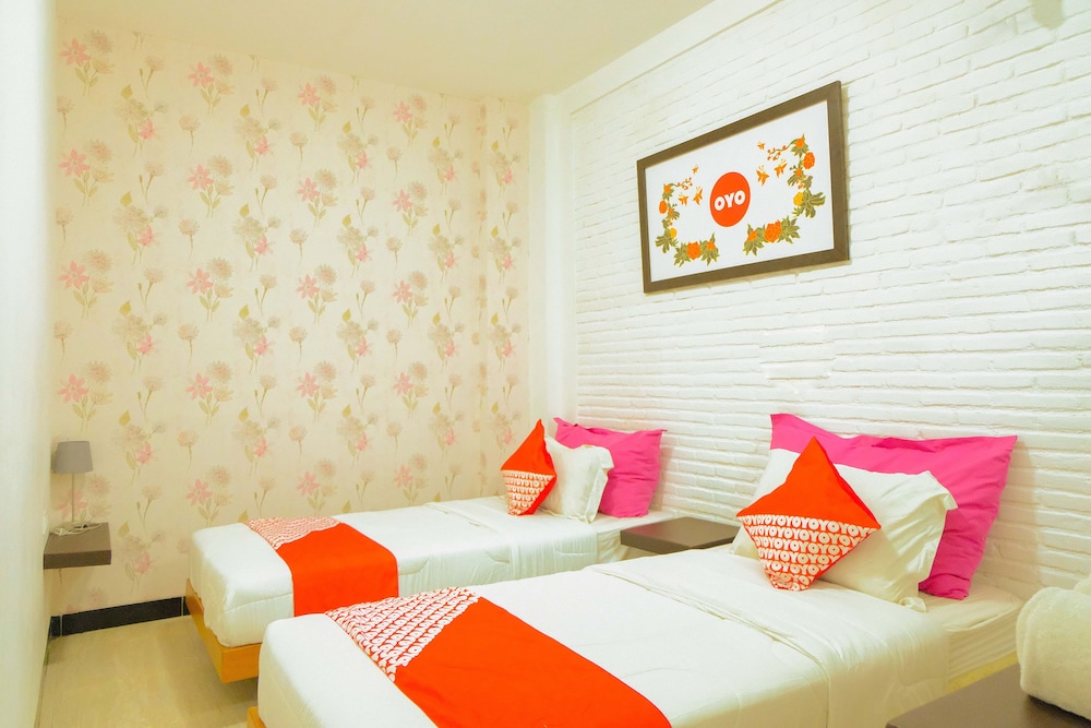 OYO 354 32 Guest House 15/40