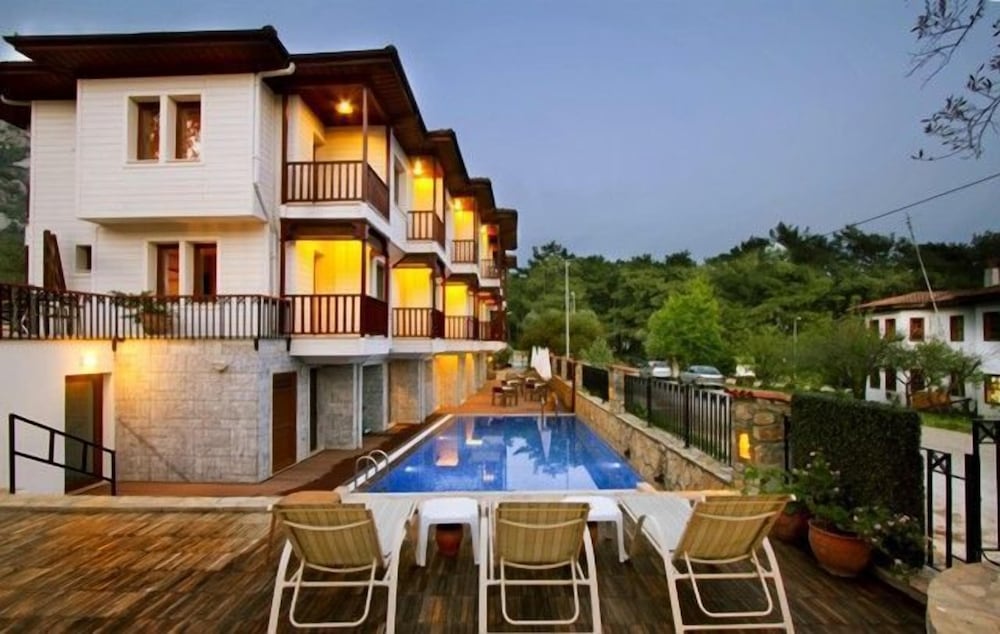 Summer Boutique Hotel 5/37