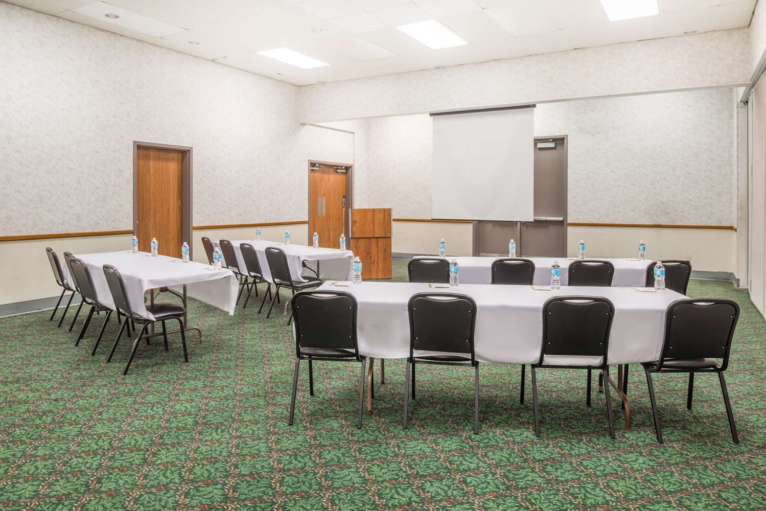 Days Inn By Wyndham Kirksville 8/12