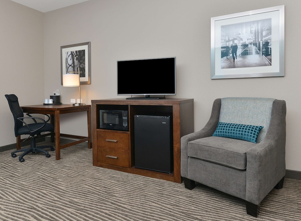 Hampton Inn Suites Des Moines Downtown 41/43