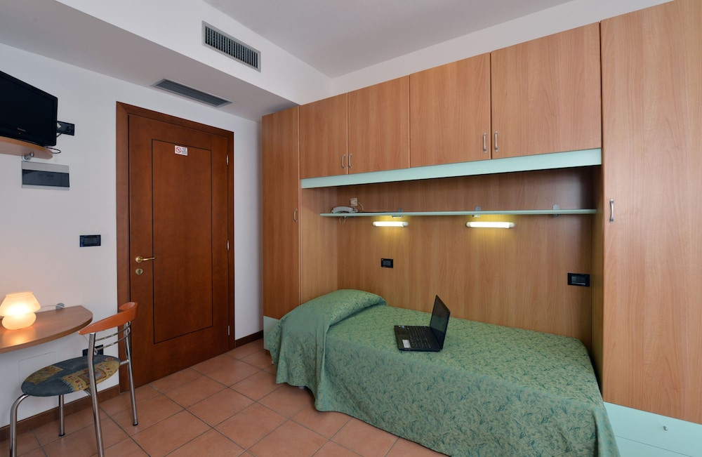 Etna Hotel 13/50