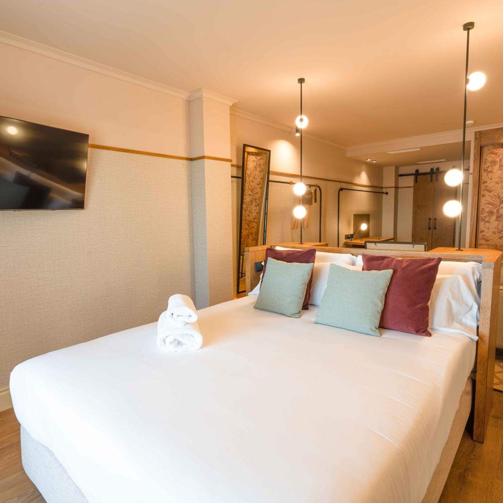 Jova Hotel 17/73