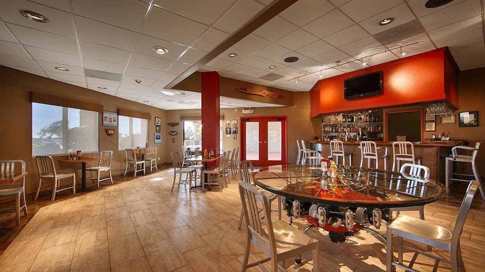 Best Western Plus Scottsdale Thunderbird Suites 36/46