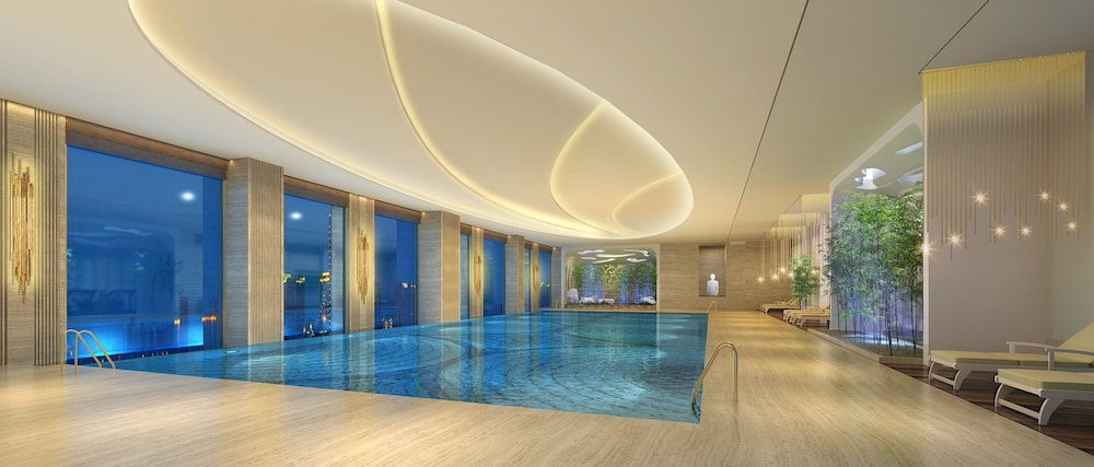 Holiday Inn Neijiang Riverside 36/81
