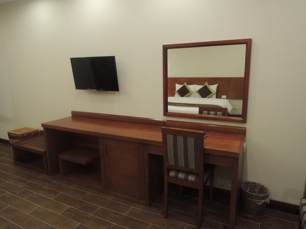 Bounty Hotel 57/67