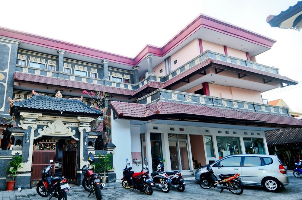 Pesona Beach Inn 5/45